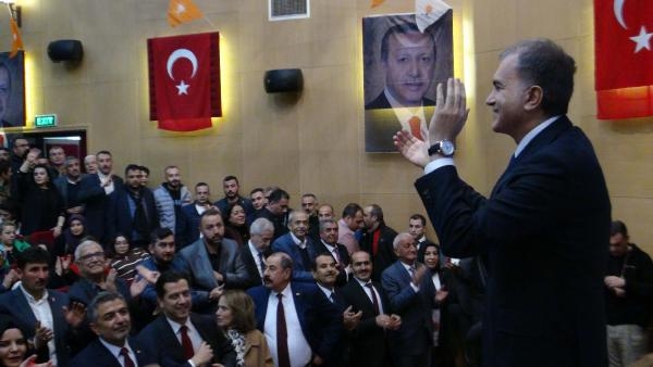 AK Parti'li Çelik: Zor zamanlarda demokrasi mücadelesi vermiş bir kadroyuz
