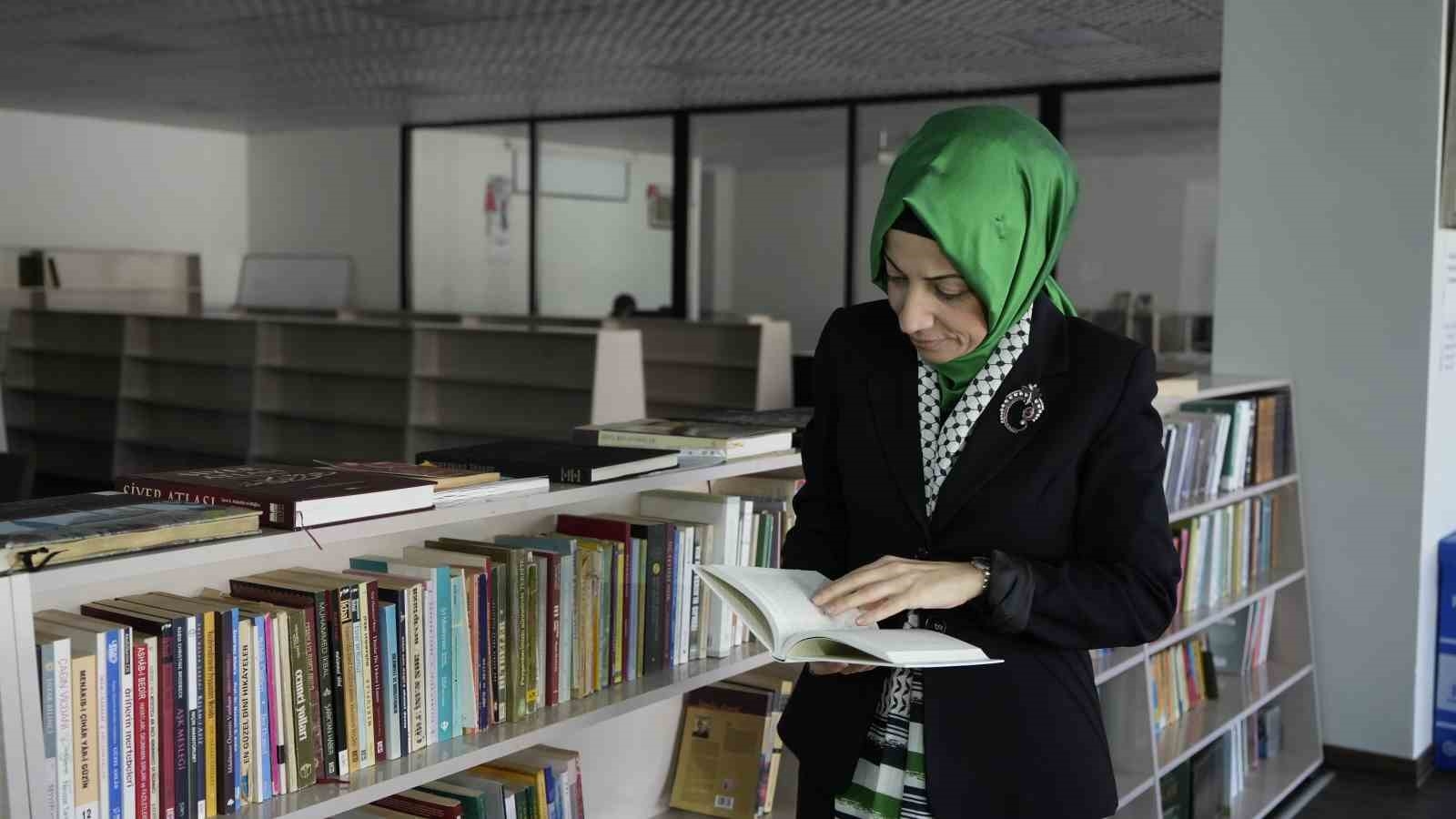 Akademisyen Koçakoğlu: "Sokağın ortasına açtırdılar"