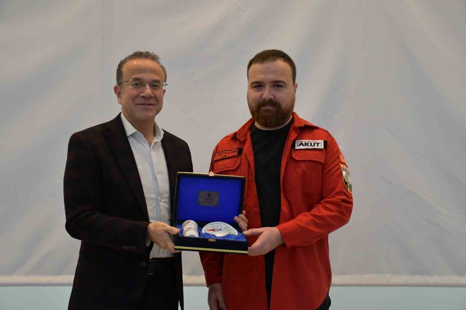 Alanya Üniversitesi'nde deprem ve afetler konuşuldu