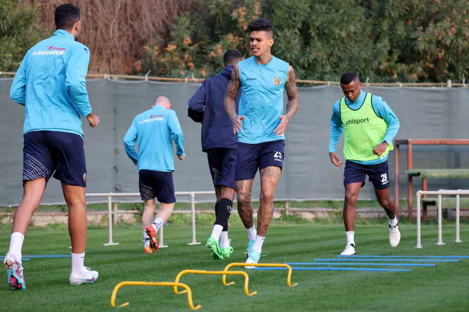 Alanyaspor, Trabzonspor maçı hazırlıklarına başladı