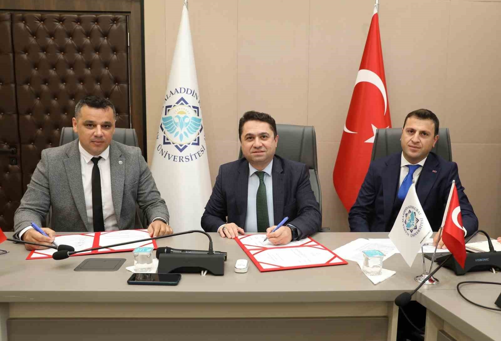 ALKÜ'de işçiler için toplu sözleşme