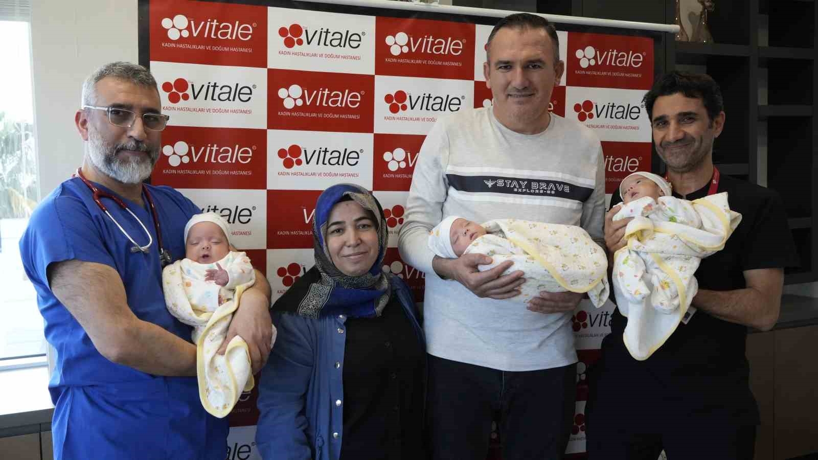 Antalya'da her kontrolde bebek sayısı arttı, üçüz mutluluğu yaşadılar