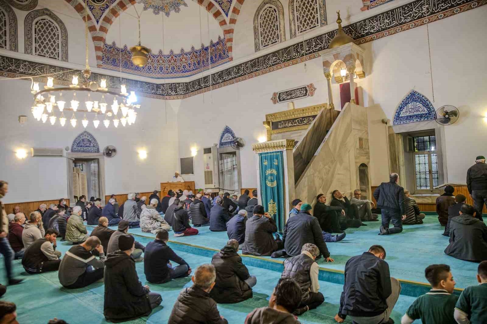 Antalya'da Miraç Kandili dualarla idrak edildi