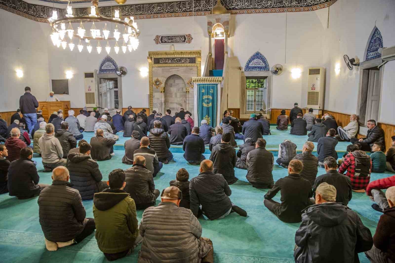 Antalya'da Miraç Kandili dualarla idrak edildi