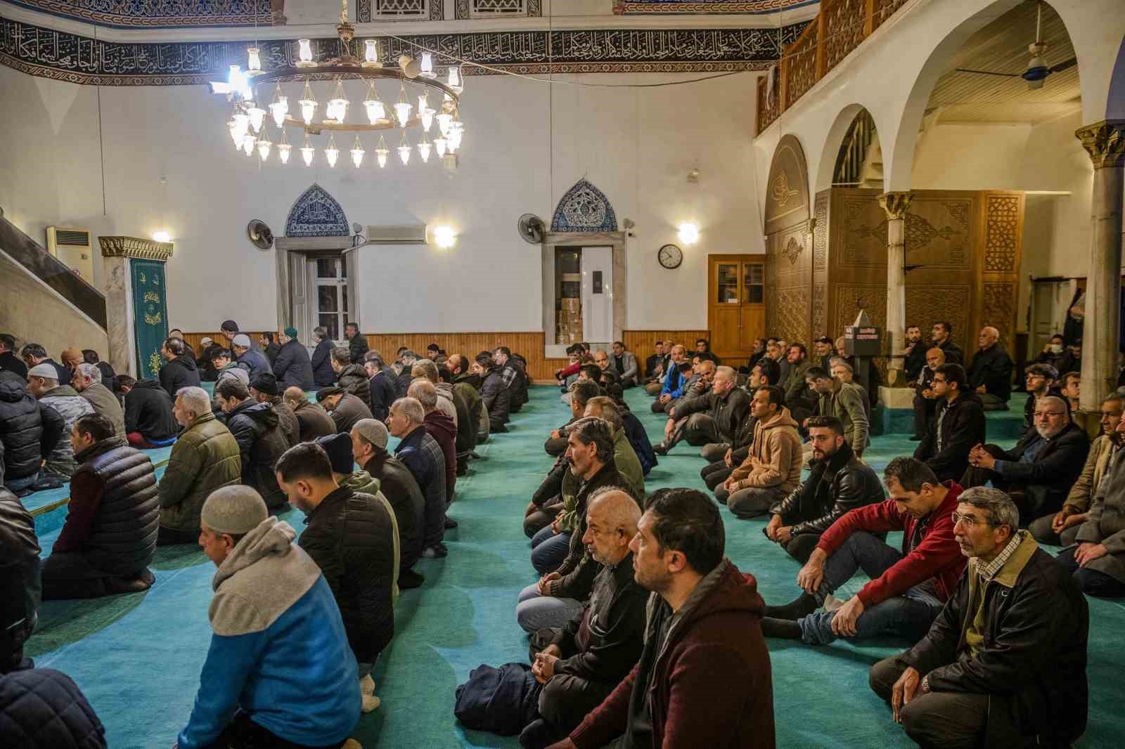 Antalya'da Miraç Kandili dualarla idrak edildi