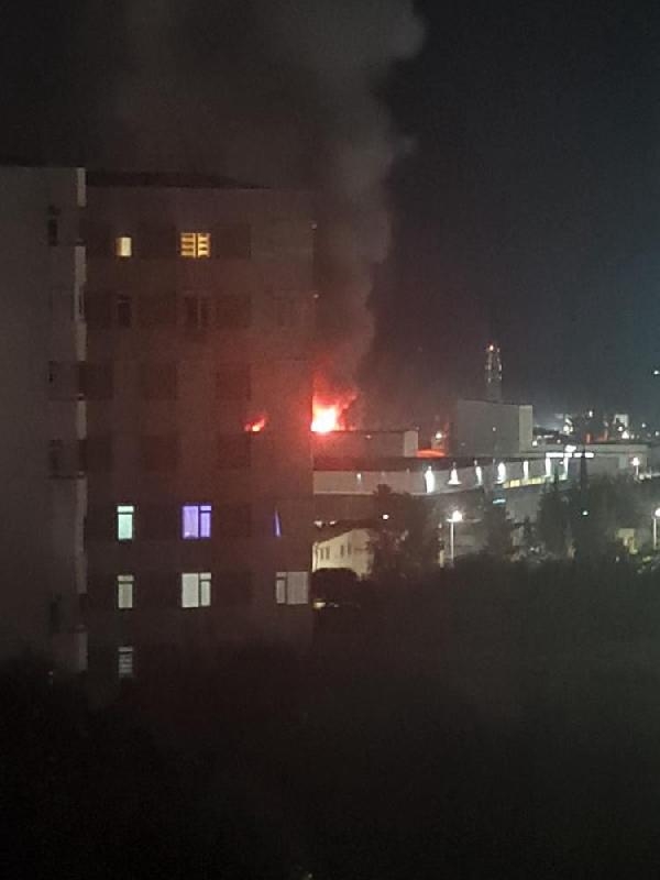 Antalya'da tekne ve yat imalathanesinde çıkan yangın korkuttu