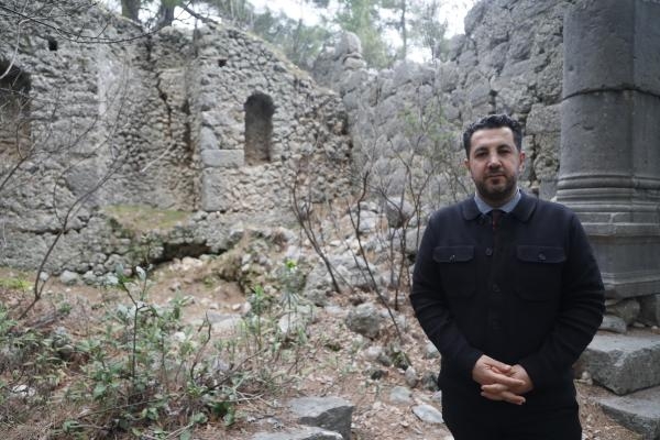 Antik kentte 'dedektörlü' talan