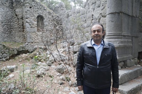 Antik kentte 'dedektörlü' talan