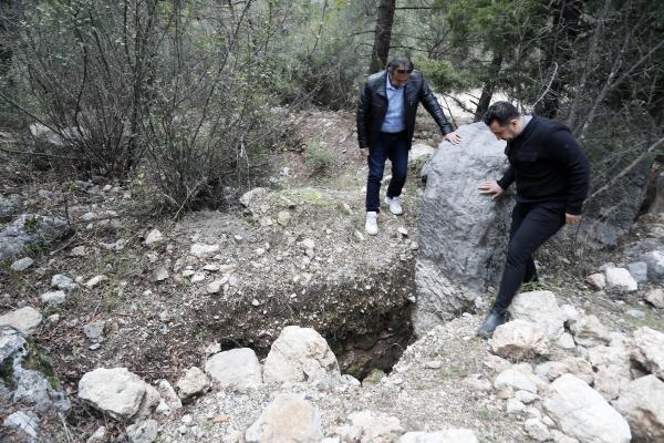 Antik kentte 'dedektörlü' talan