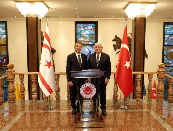 Bakan Güler, KKTC Dışişleri Bakanı Ertuğruloğlu ile bir araya geldi