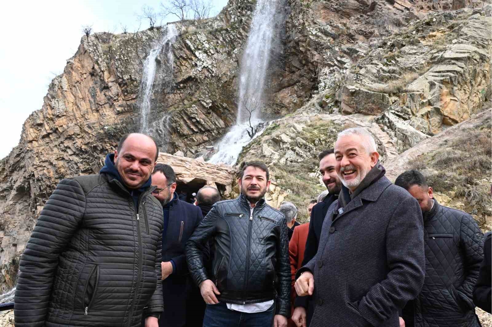 Başkan Başdeğirmen: "O güler yüzünüzle sizinleyiz"