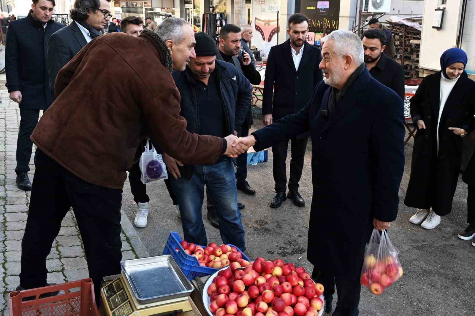 Başkan Başdeğirmen'e esnaftan destek