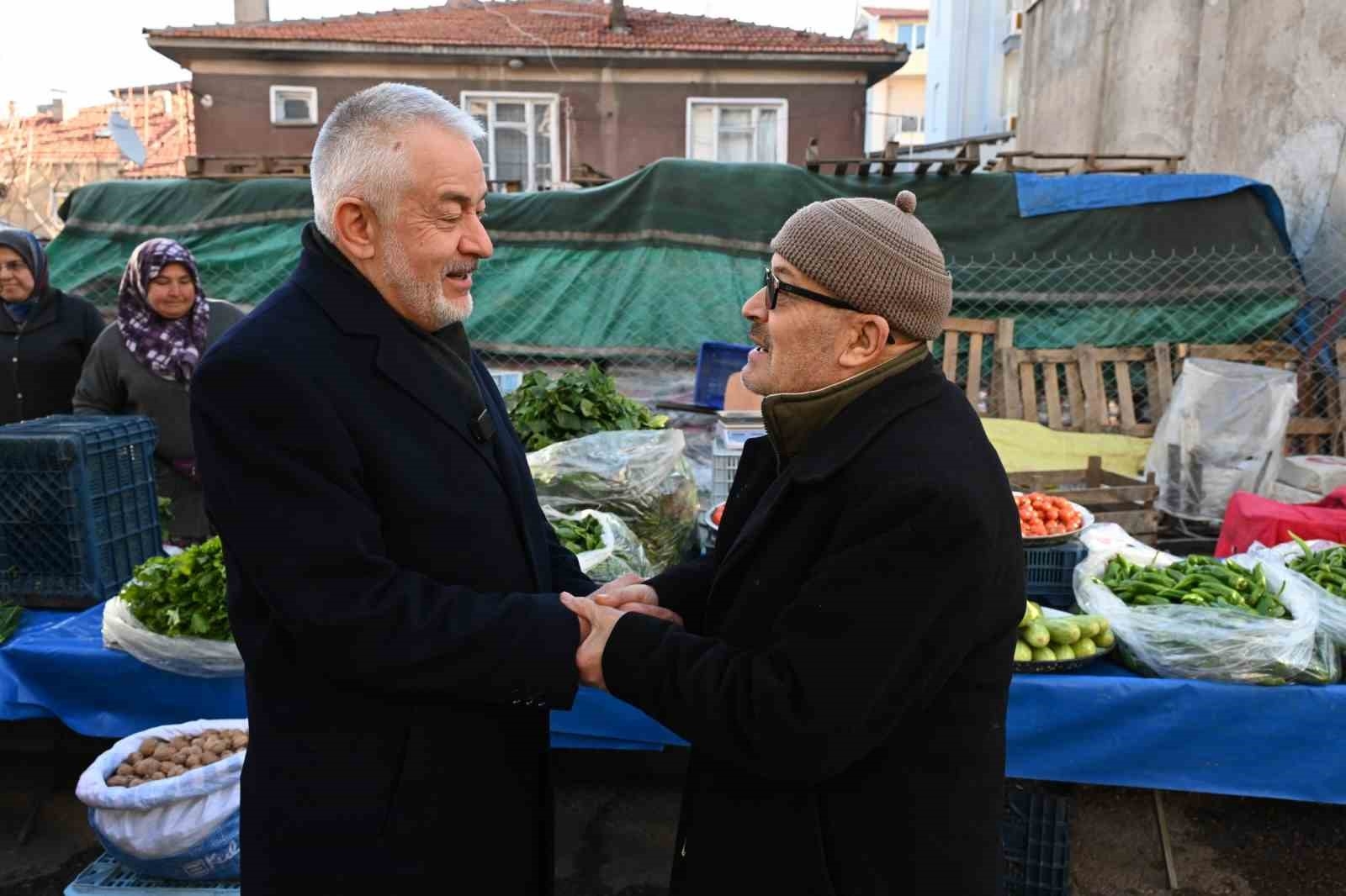 Başkan Başdeğirmen'e esnaftan destek