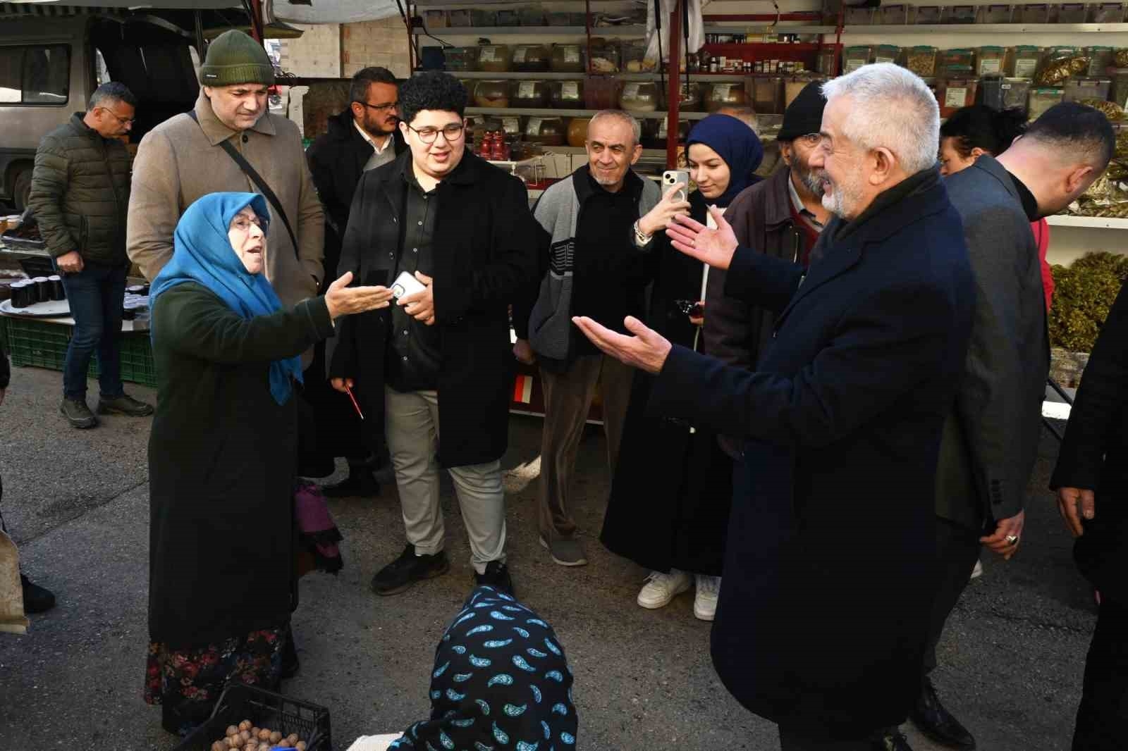 Başkan Başdeğirmen'e esnaftan destek
