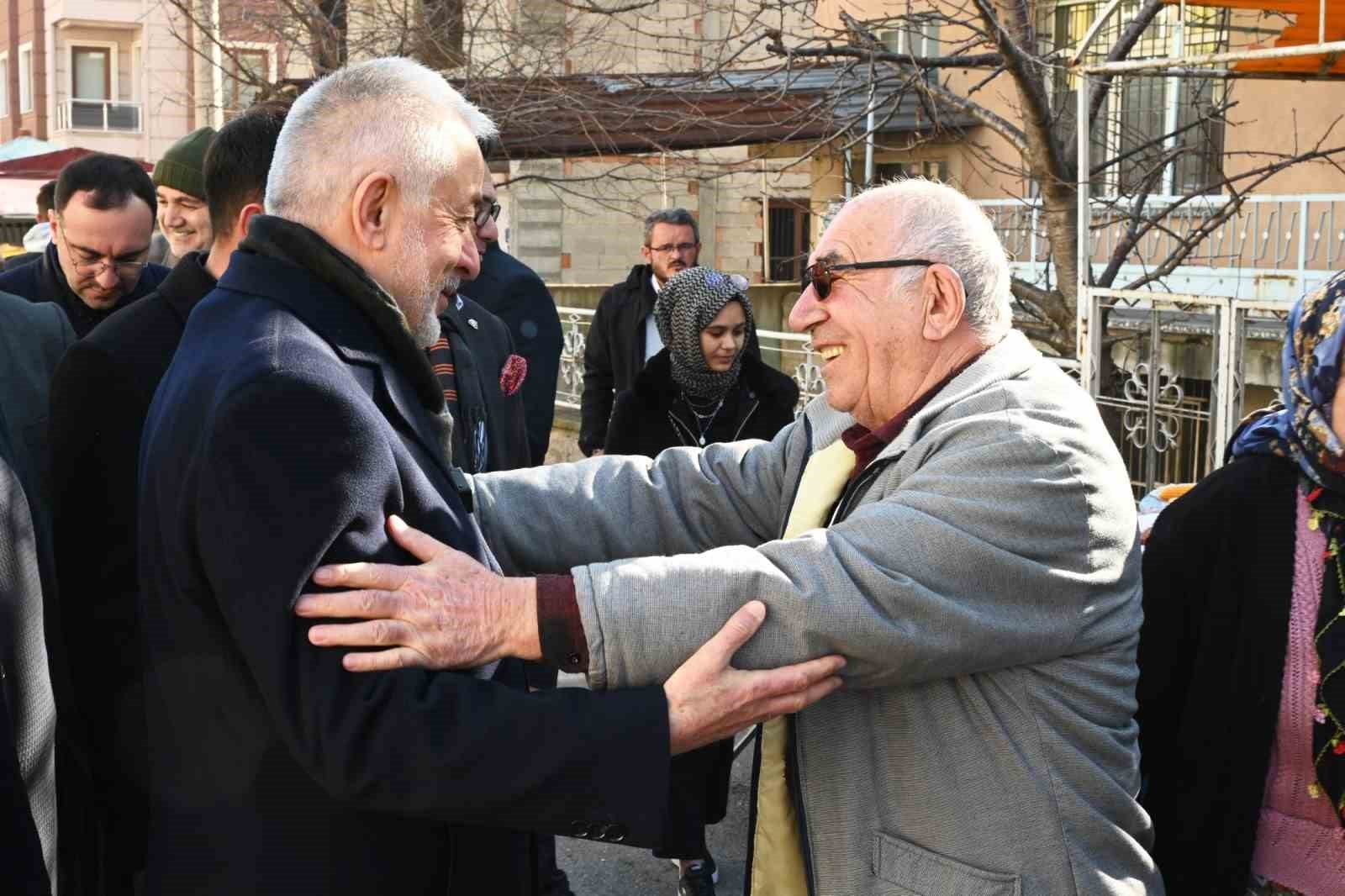 Başkan Başdeğirmen'e esnaftan destek