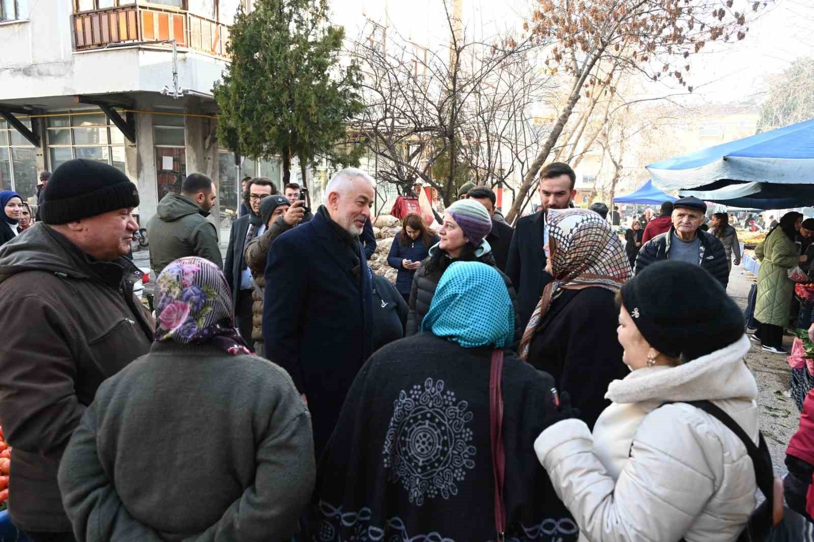 Başkan Başdeğirmen'e esnaftan destek