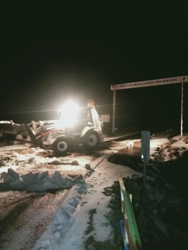 Bodrum'da şimşek ve yıldırım; Milas'ta dolu etkili oldu