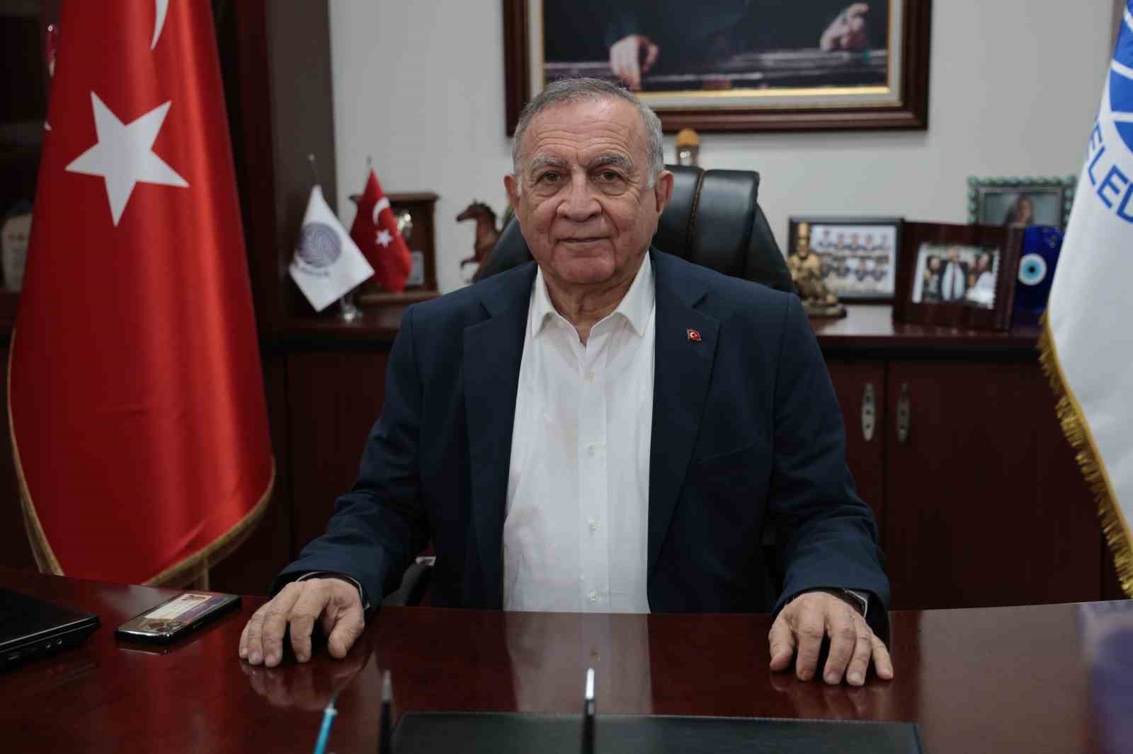 CHP'den istifa eden Başkan Akay: "CHP'nin kimliği kayboldu"