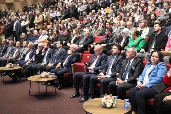 Denizli'de AK Parti'nin ilçe belediye başkan adayları açıklandı