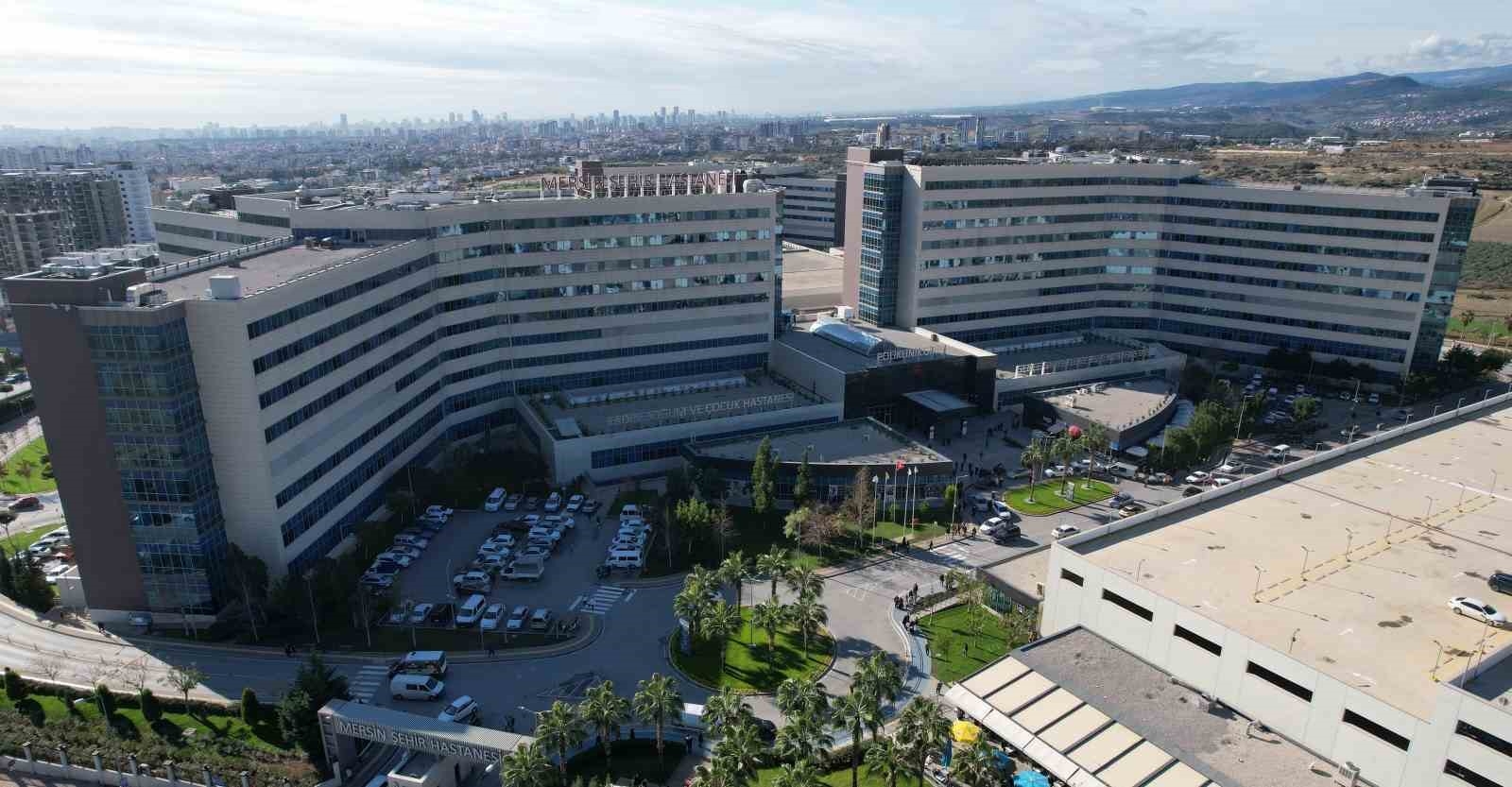 Depremin yükünü şehir hastaneleri kaldırdı