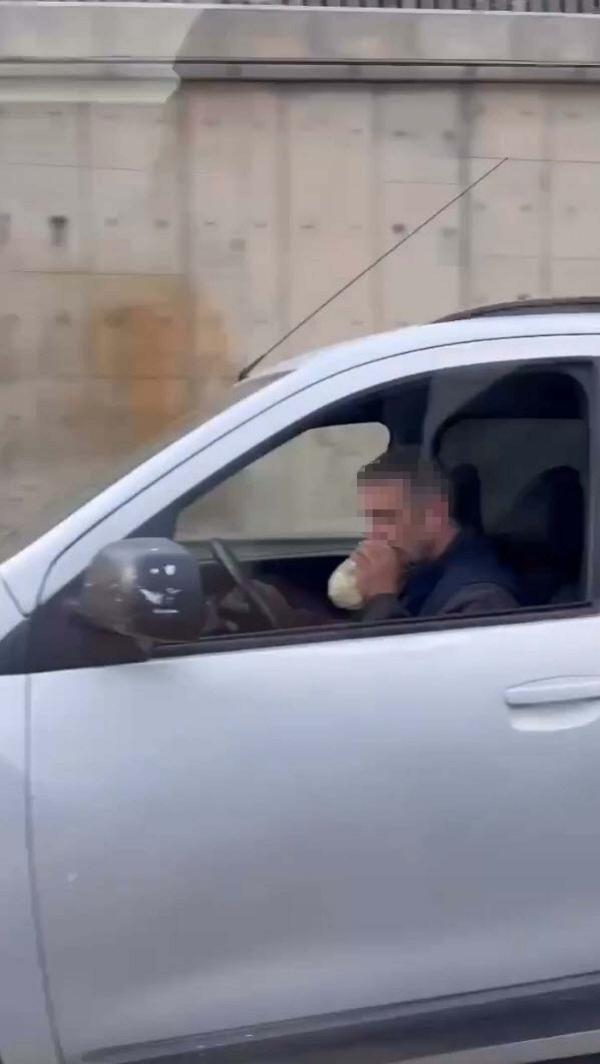 Direksiyonda uyuşturucu etkisi bulunan madde kullanan sürücü kamerada