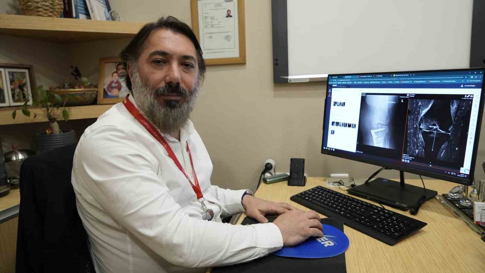 Diz ağrısı çekenlere 'robotik diz' ve 'kalça protezi' derman oluyor