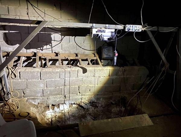 Evin altına 40 metrelik kuyu açıp, asansör sistemi kurarak define aradılar