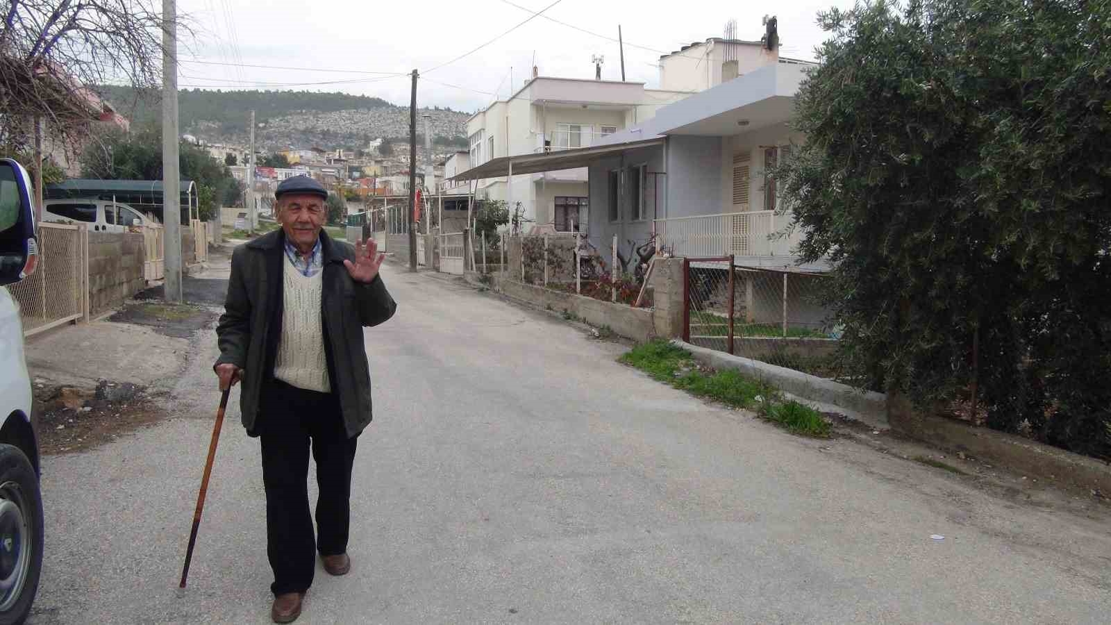 İlk Türk astronot Alper Gezeravcı'yı akrabaları merak ve sevinçle bekliyor