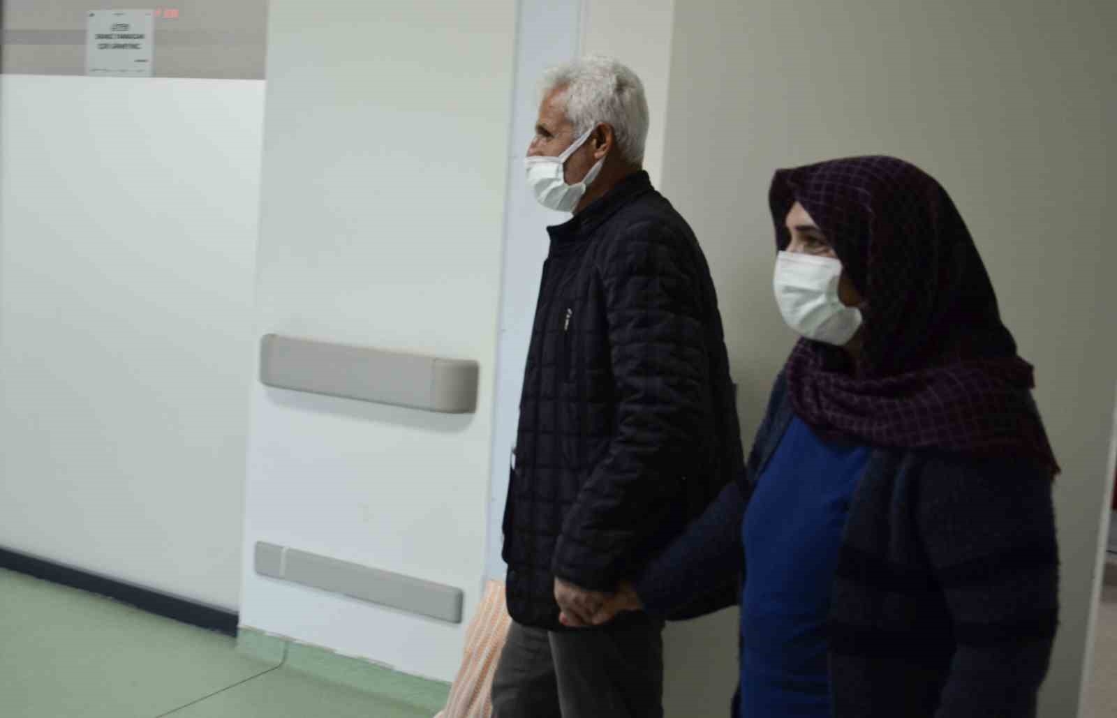 Kızından yapılan ilik nakli ile hayata tutundu