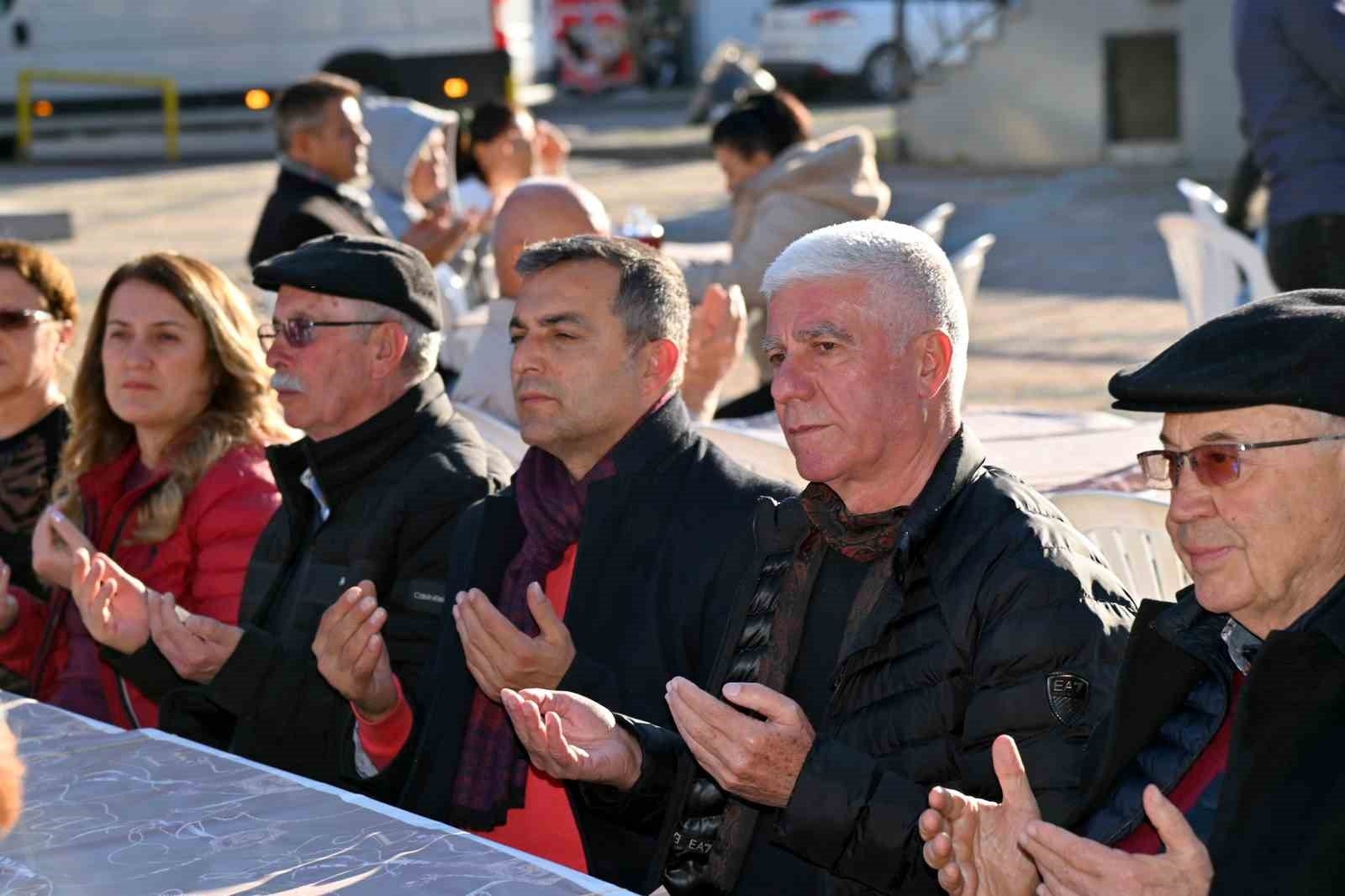 Manavgat Belediyesi depremde hayatını kaybedenleri andı