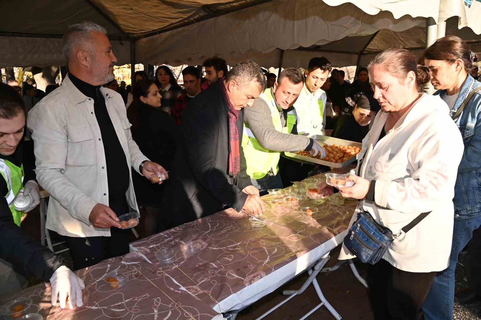 Manavgat Belediyesi depremde hayatını kaybedenleri andı