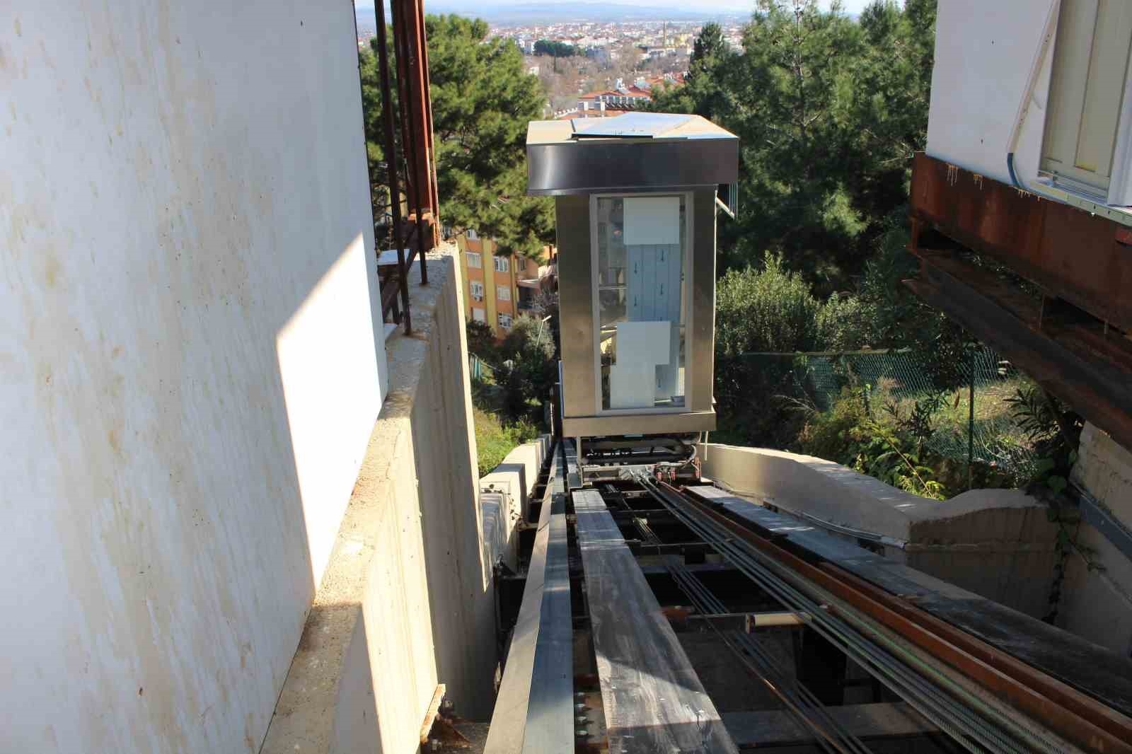 Manavgat Türkbeleni'nde panoramik asansörler tamir ediliyor