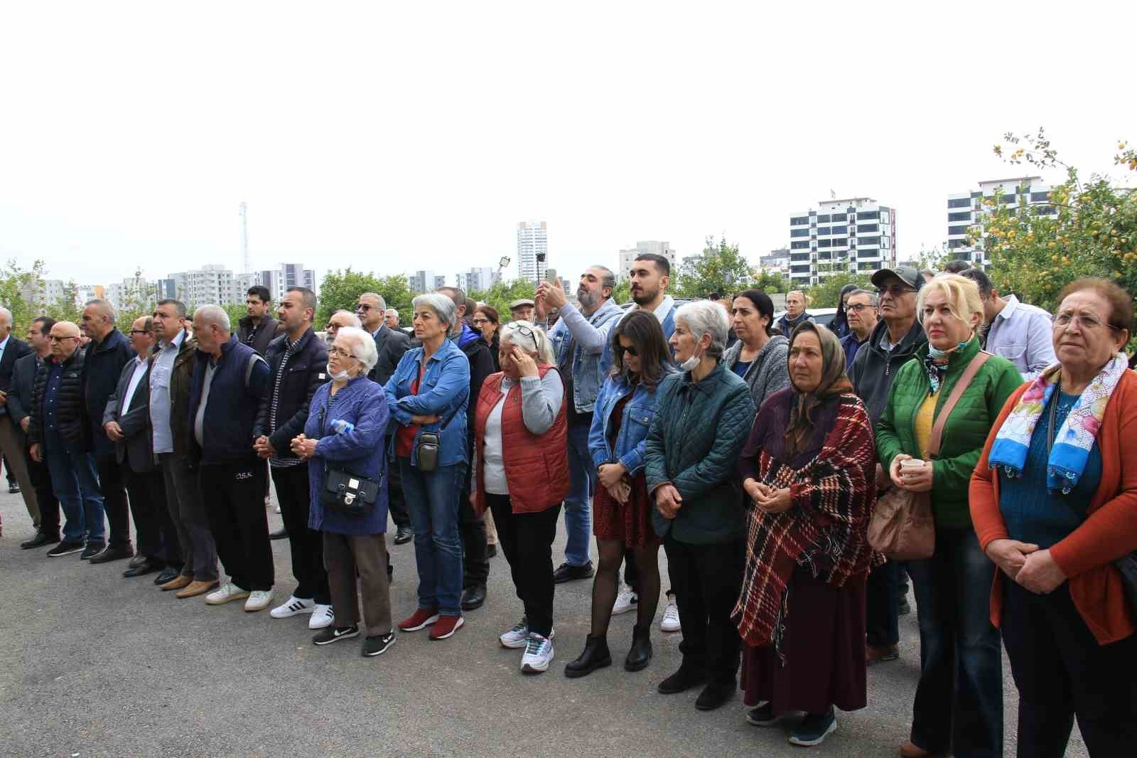Mersin'de Alevi dernekleri CHP'li Başarır'ı protesto etti