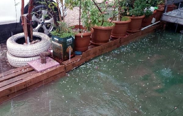 Mersin'de, denizde hortum çıktı