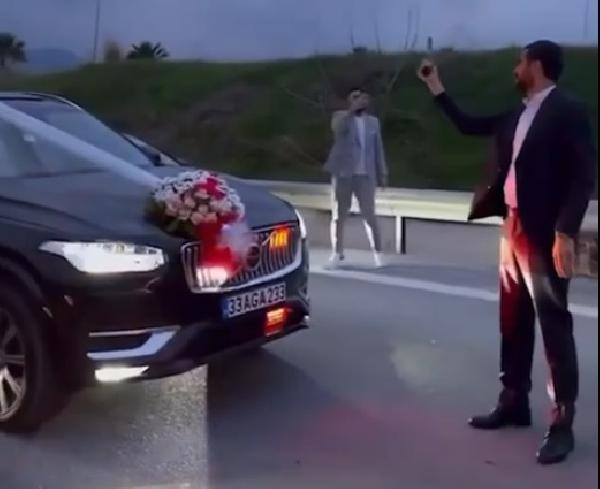 Mersin'de düğün konvoyunda havaya ateş açtı; tutuklandı