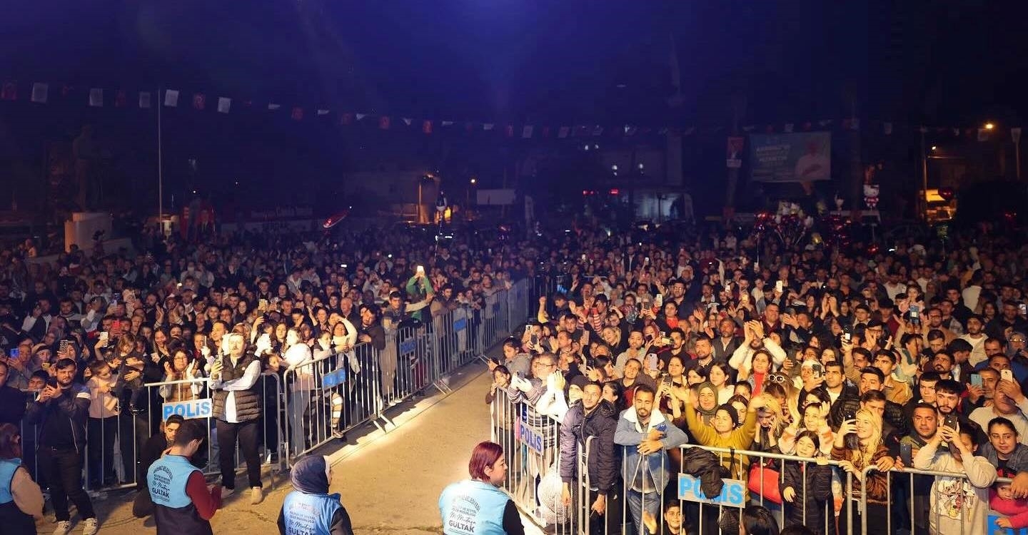 Mersin'de Hüseyin Kağıt rüzgarı esti