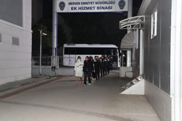 Mersin'de şantaj çetesine operasyon: 10 gözaltı 