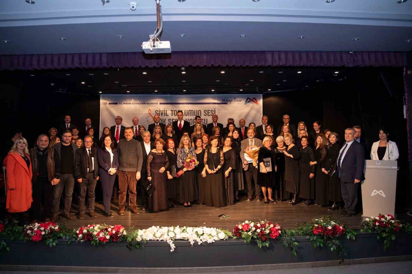 Mersin'de 'Sivil Toplumun Sesi Çok Sesli Korosu' kuruldu