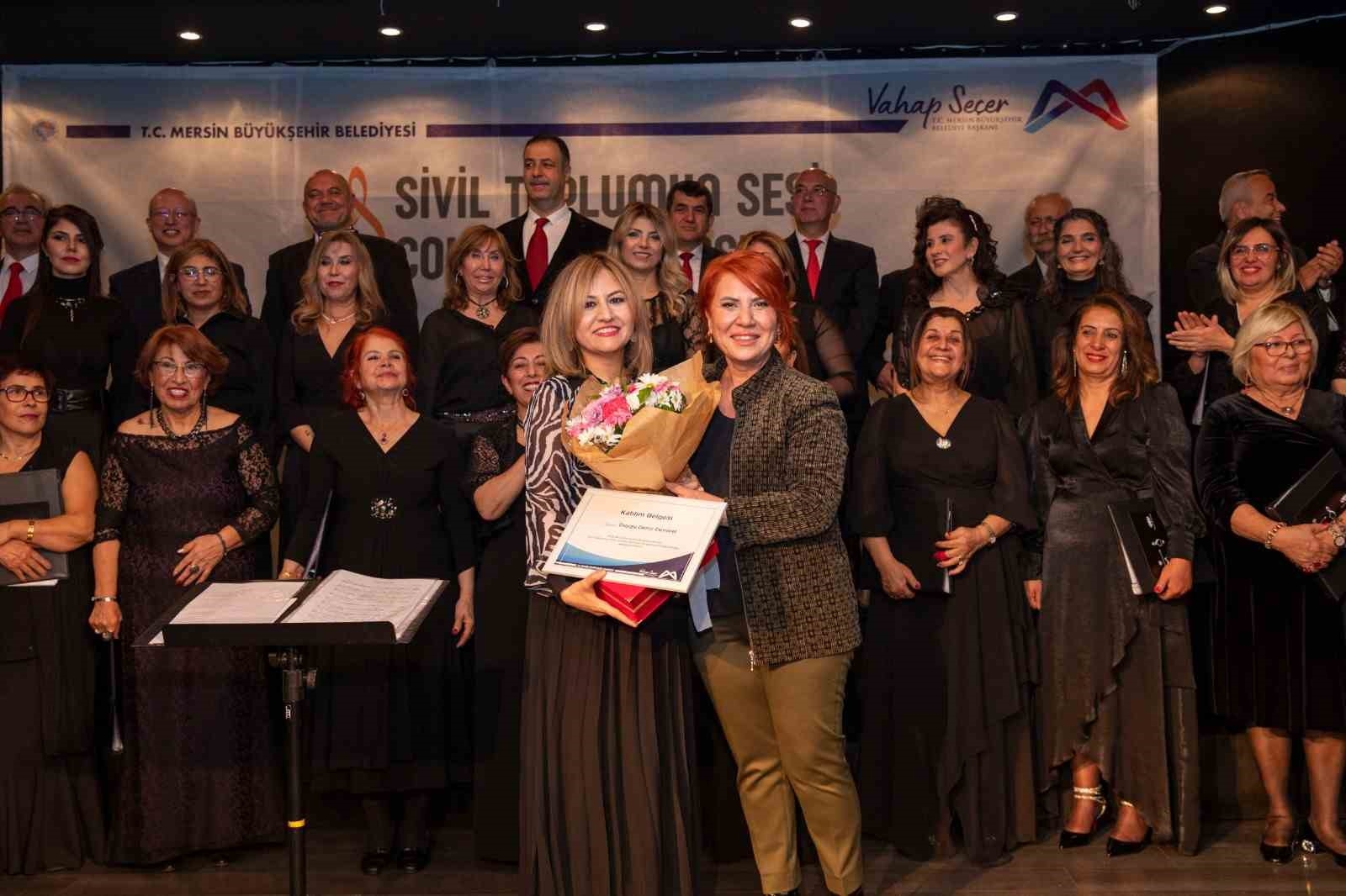 Mersin'de 'Sivil Toplumun Sesi Çok Sesli Korosu' kuruldu