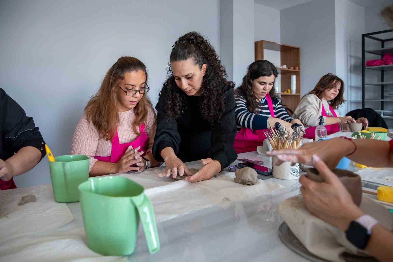 Üretici kadınlardan 'Sevgililer Günü'ne özel hediyeler