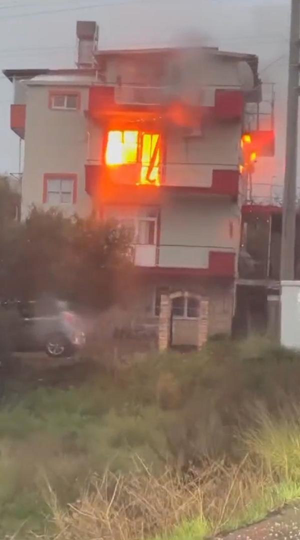 Yangın çıkan evde mahsur kalan koca öldü, eşi kurtuldu