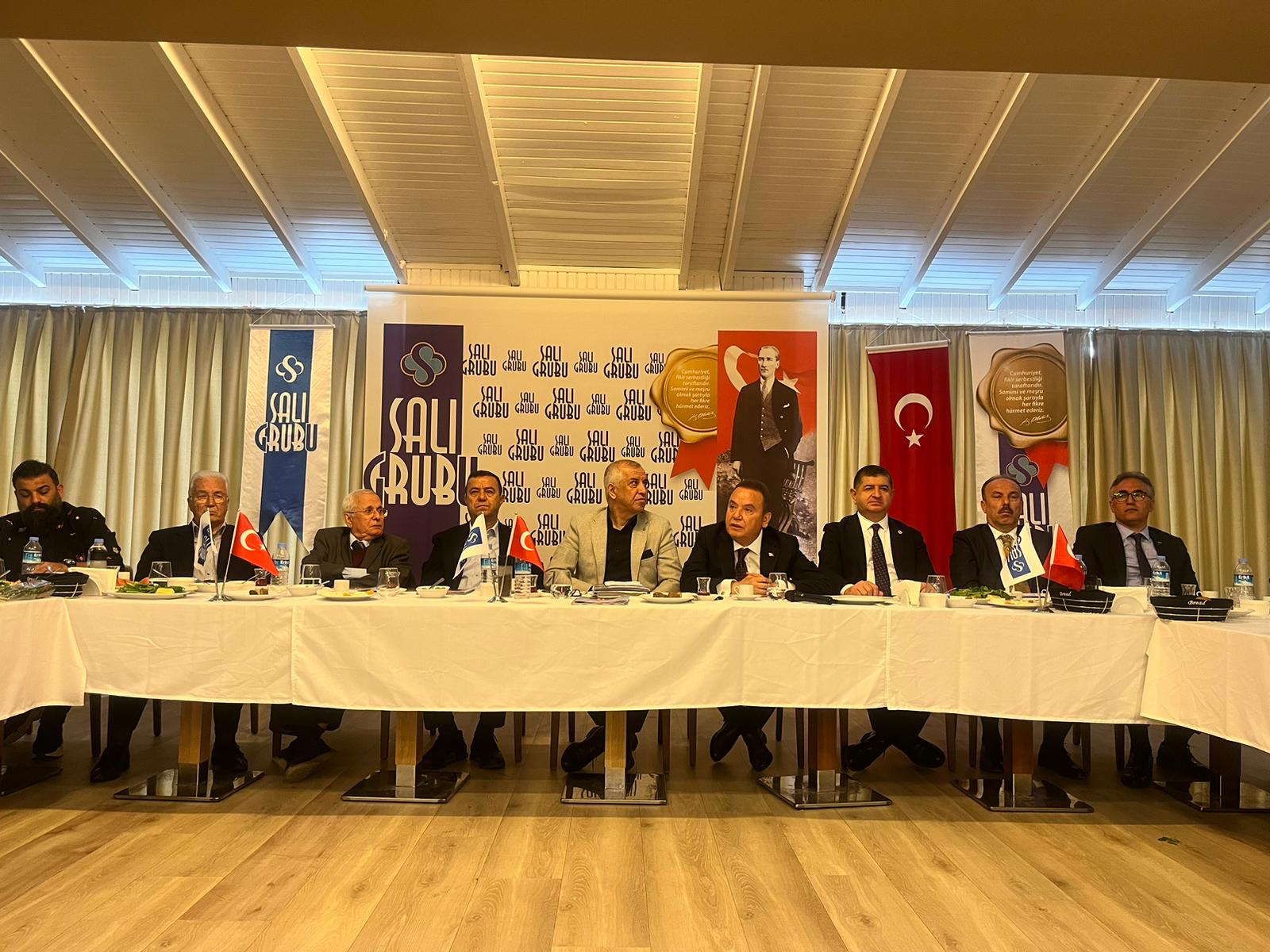 Salı Grubu'nun konuğu Muhittin Böcek oldu