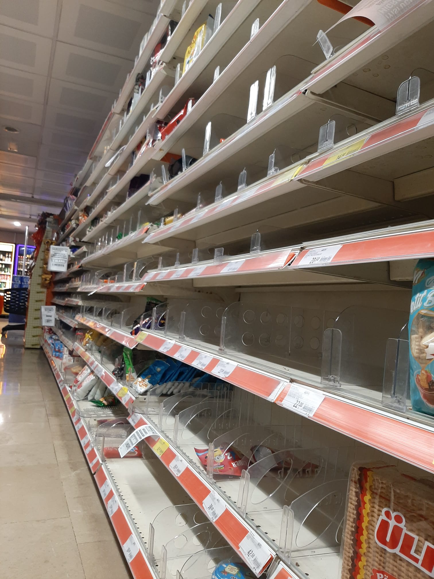 Kampanya rafları boşalttı