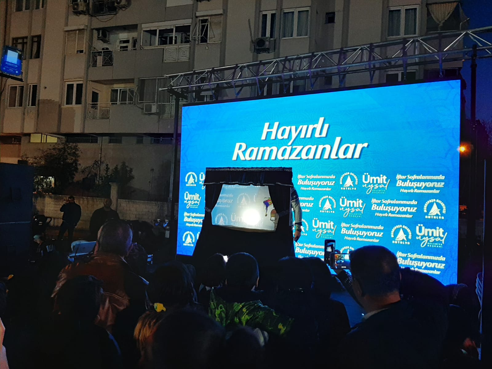 Minikler ‘eski ramazanları’ tadıyor