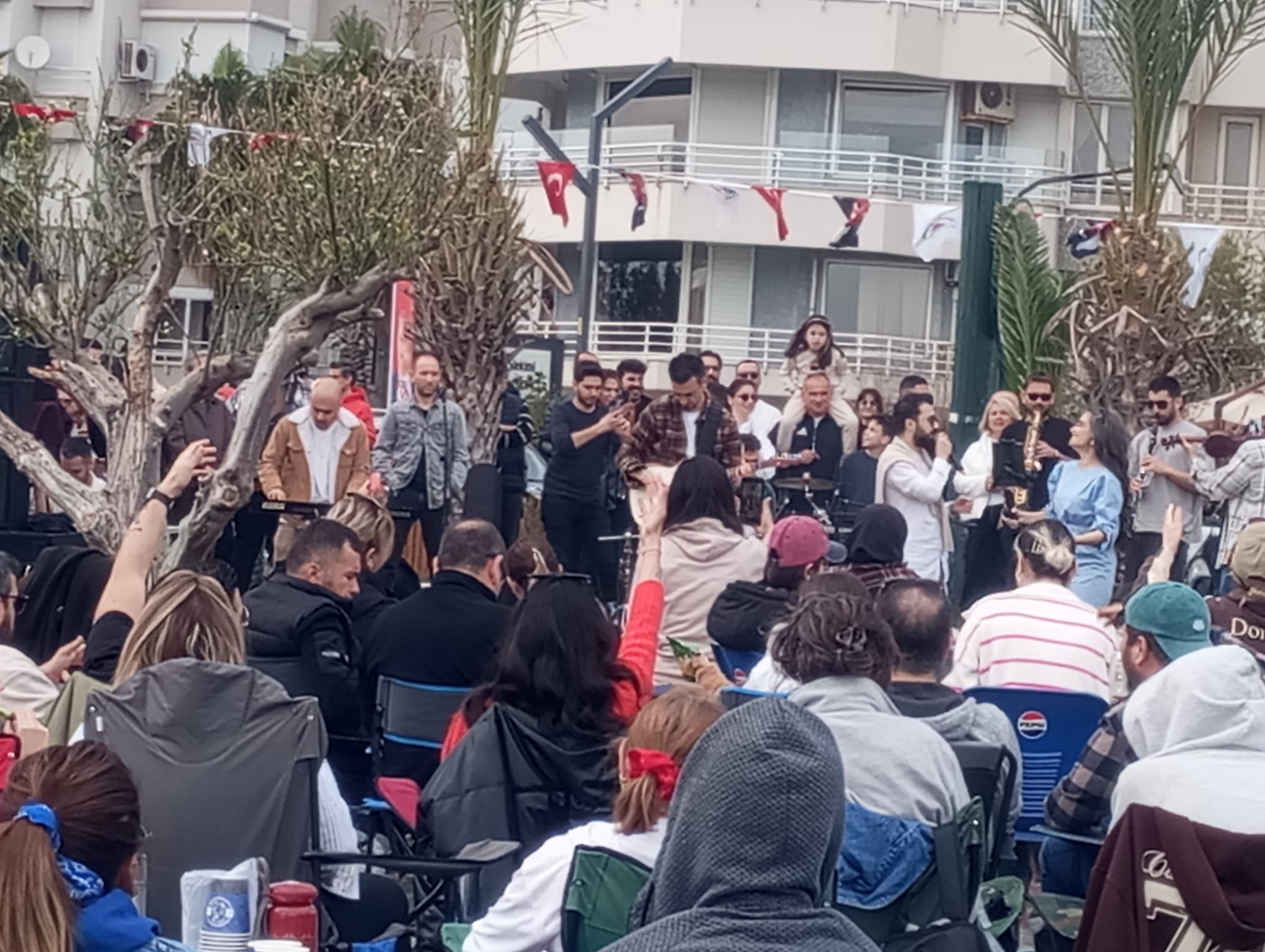 Antalya'da parklar doldu taştı