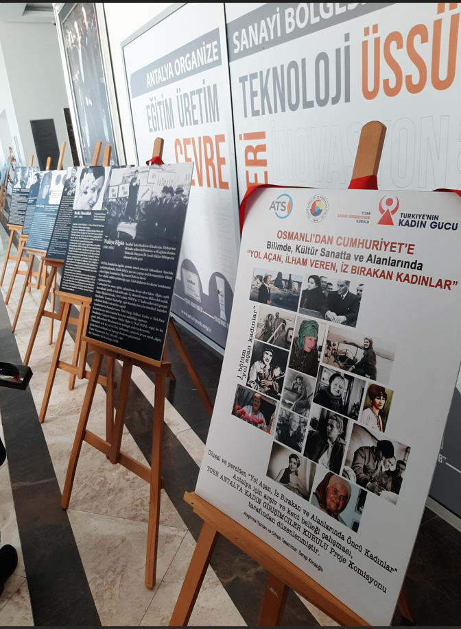 İlham veren kadınlar sergisi açıldı