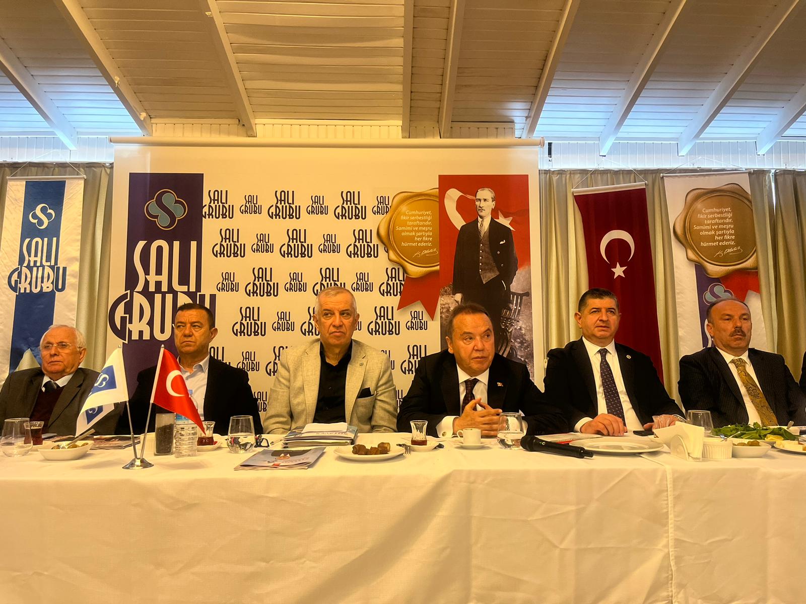 Salı Grubu'nun konuğu Muhittin Böcek oldu