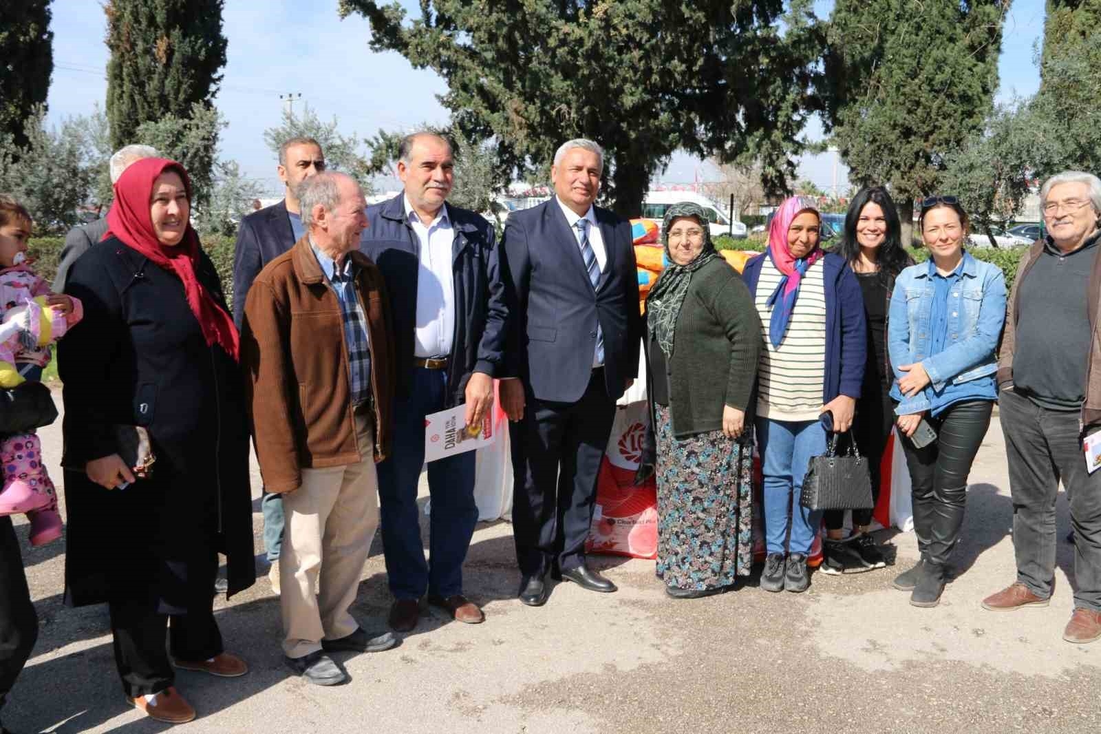 500 çiftçiye Ayçiçek tohumu dağıtıldı