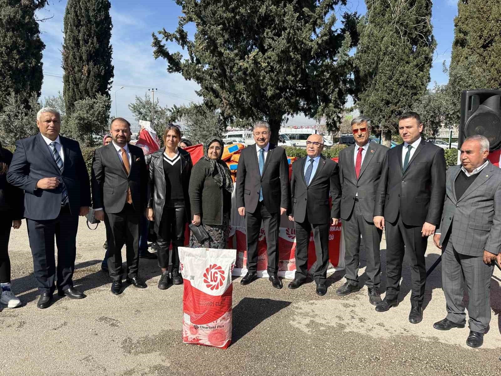 500 çiftçiye Ayçiçek tohumu dağıtıldı