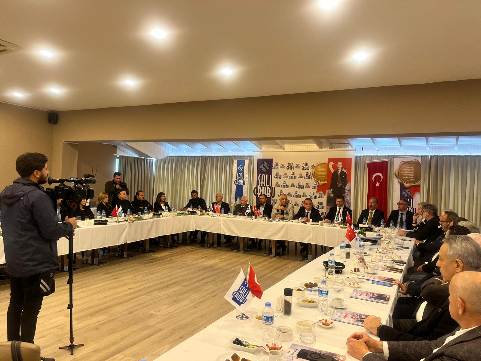 Salı Grubu'nun konuğu Muhittin Böcek oldu